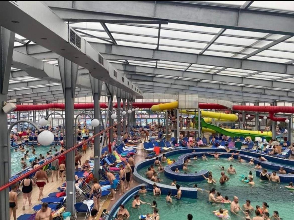 Hotel Sun Garden Glamping Domes Călimăneşti Esterno foto
