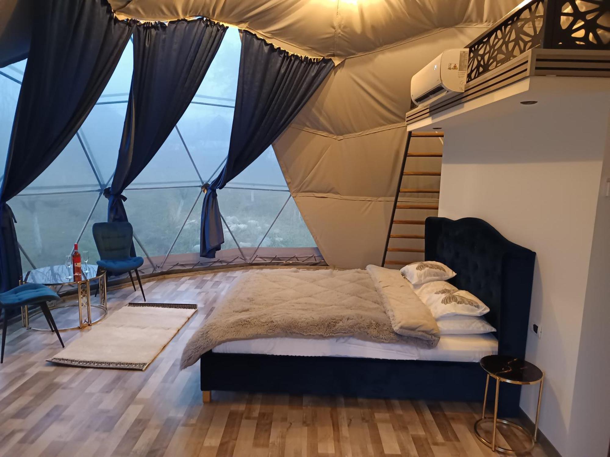 Hotel Sun Garden Glamping Domes Călimăneşti Esterno foto